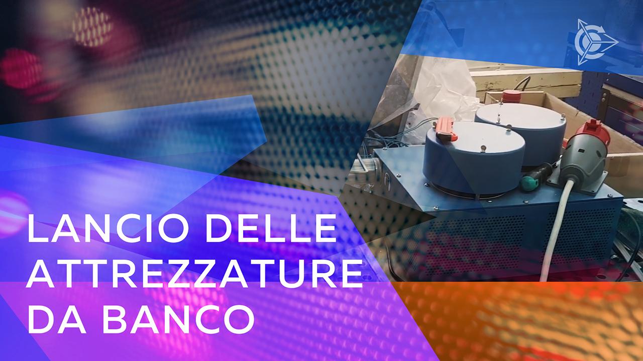 Lancio delle attrezzature da banco e altri lavori preparatori in laboratorio