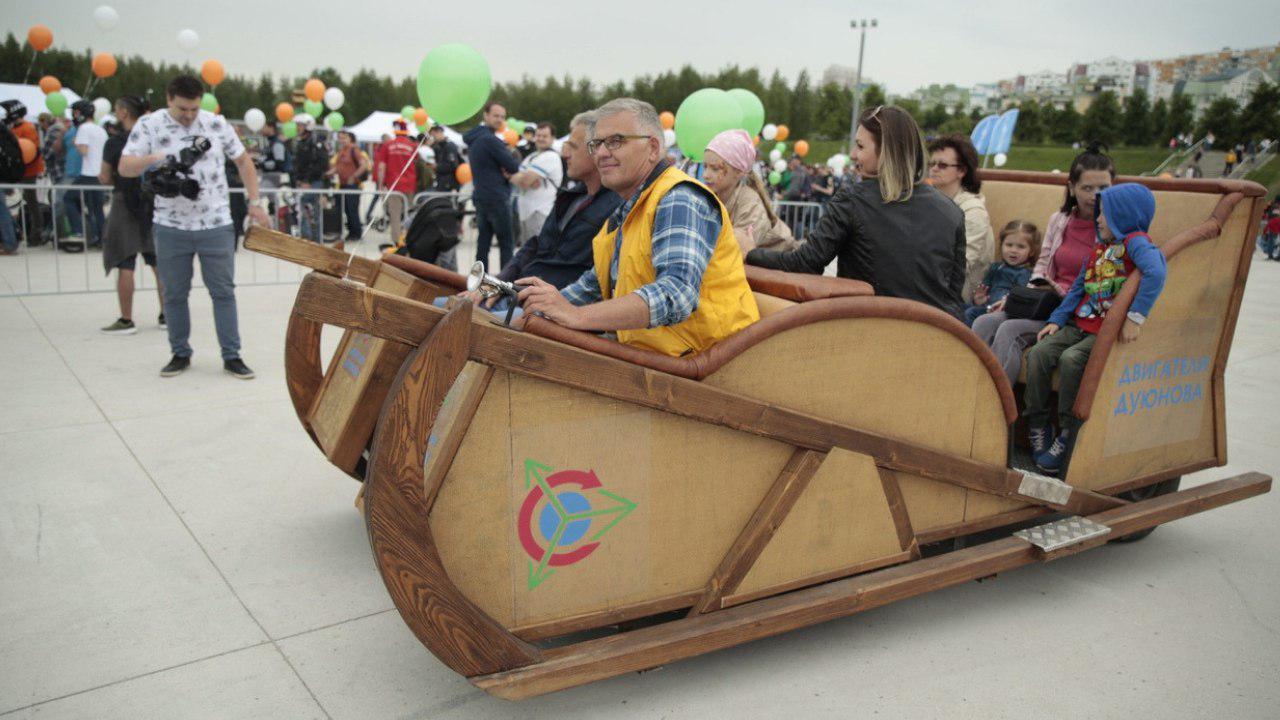 "El trineo de Emiliano" con el motor de Duyunov