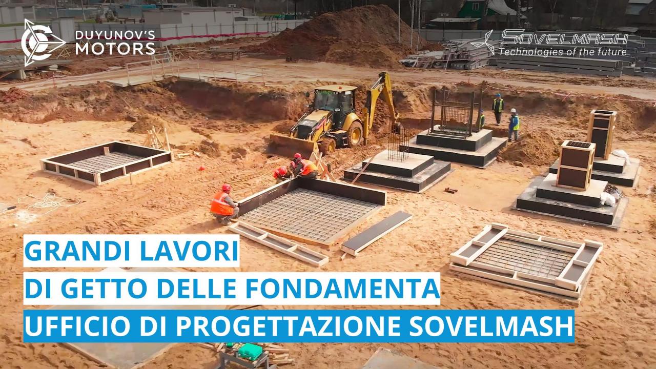 Sul sito Alabushevo sono in corso grandi lavori per la posa delle fondamenta dell'ufficio di progettazione