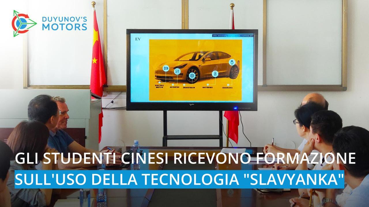 Gli studenti cinesi ricevono formazione sull'uso della tecnologia "Slavyanka"