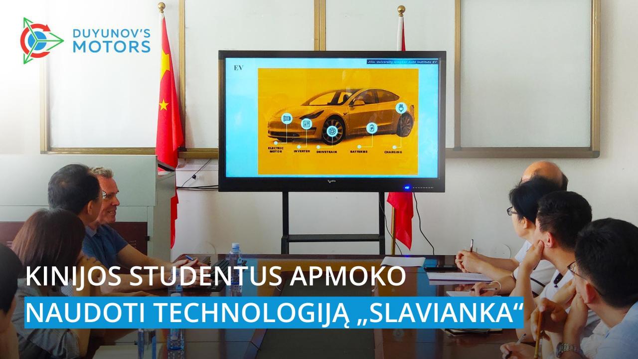 Kinijos studentus apmoko naudoti technologiją „Slavianka“